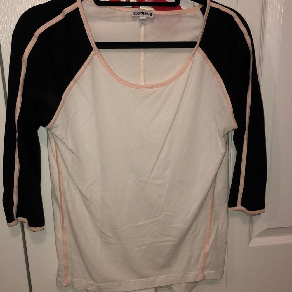 Quarter sleeve shirt